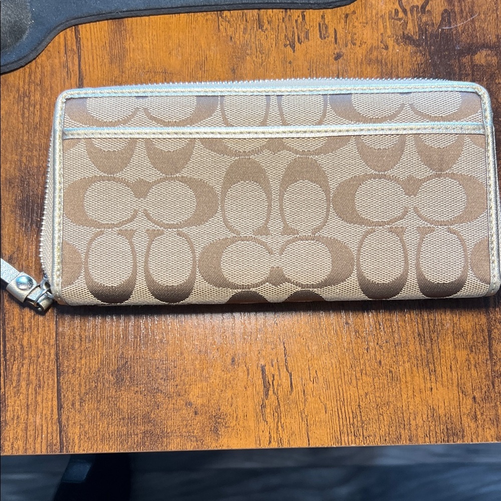 Coach Tan poppy Signature Zip Wallet - Picture 2 of 3